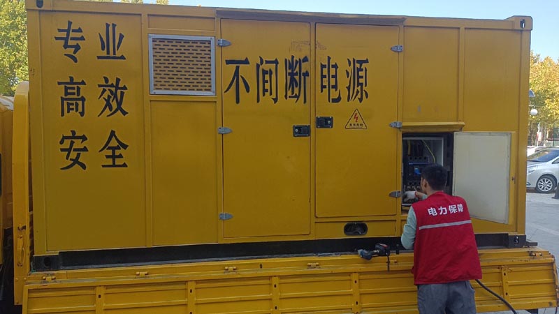 唐河柴油发电机组和UPS电源配合使用时，如何避免切换过程中的电力中断？